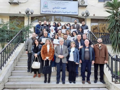 بمشاركة 33 متدرب اختتام دورتي إدارة مكاتب سياحة وسفر وقطع تذاكر طيران